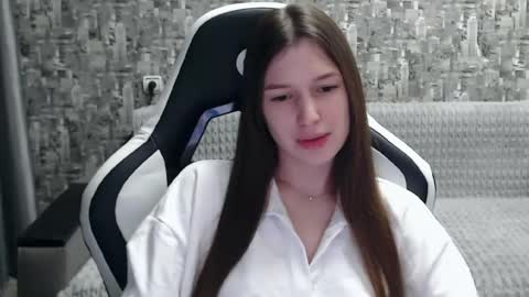 Snapshot of honeyynancyy chatting on February 19, 2025, 2:12 pm Nancy online show from February 19, 2025, 2:12 pm