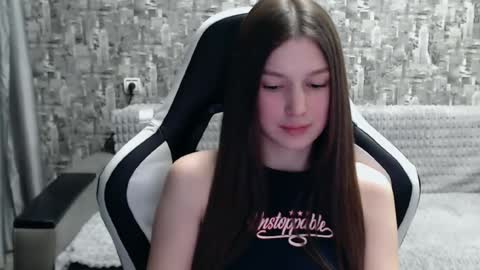 Snapshot of honeyynancyy chatting on February 25, 2025, 3:49 pm Nancy online show from February 25, 2025, 3:49 pm