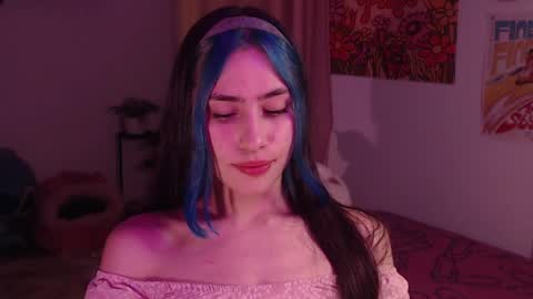 Snapshot of honeyypeaach chatting on December 4, 2024, 11:24 pm    online show from December 4, 2024, 11:24 pm