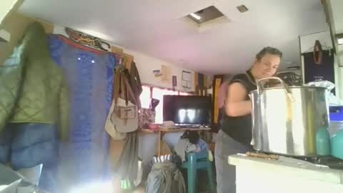 Snapshot of hoodoou chatting on February 17, 2026, 8:26 pm hoodoou online show from February 17, 2026, 8:26 pm