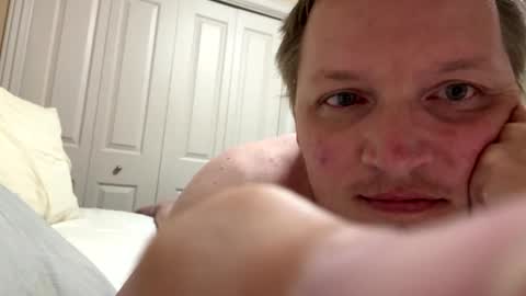 Snapshot of hoogguns chatting on September 18, 2025, 11:34 am Lets cum same time online show from September 18, 2025, 11:34 am