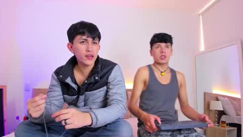 hoot_booys_ online show from March 15, 2026, 1:17 pm