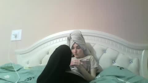 hootloove69 online show from March 10, 2026, 6:13 pm