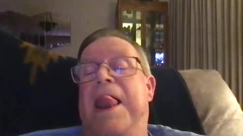 horndog online show from November 16, 2025, 7:47 am