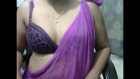 horneydesibaby online show from February 8, 2026, 4:43 pm