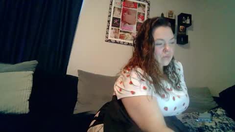 horneygirl88ddd online show from February 2, 2026, 11:36 pm