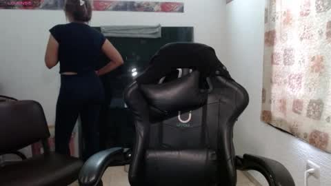 horny and daring online show from January 14, 2026, 2:33 pm