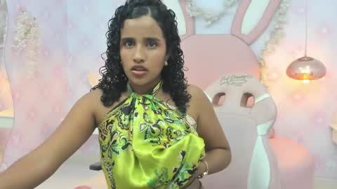 Snapshot of horny_curlss chatting on June 4, 2026, 3:56 am Horny Curls online show from June 4, 2026, 3:56 am
