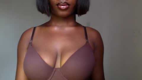 Snapshot of horny_goddess_delilah chatting on May 13, 2026, 11:51 am delilah online show from May 13, 2026, 11:51 am