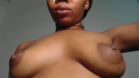 Snapshot of horny_iris chatting on May 1, 2026, 7:51 pm Iris online show from May 1, 2026, 7:51 pm