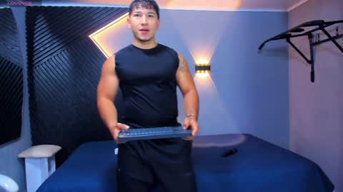horny_nick18 online show from April 8, 2026, 11:32 am