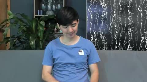 Alex and Camilo online show from November 23, 2025, 7:57 pm