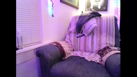 Horny Willing Ready online show from December 14, 2025, 12:43 pm