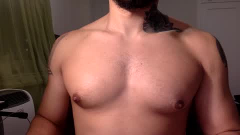 Snapshot of hornybbcxx chatting on December 16, 2024, 3:51 am hornybbcxx online show from December 16, 2024, 3:51 am