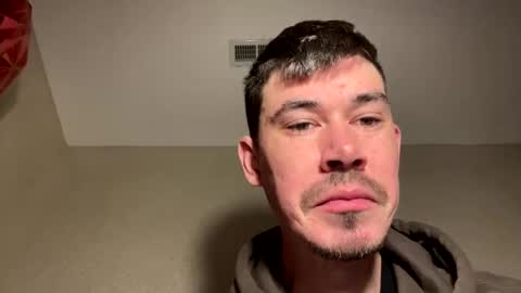 Justin 7 inches online show from March 2, 2025, 5:04 pm