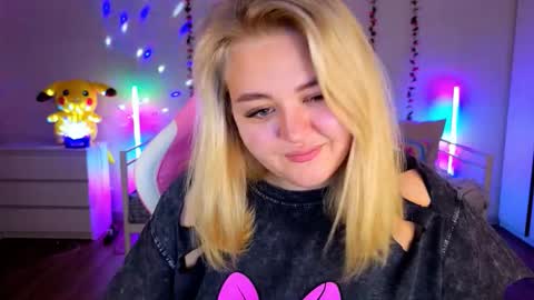 HornyCakee online show from September 9, 2025, 9:42 am