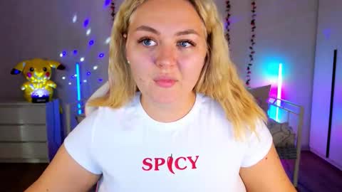 HornyCakee online show from September 17, 2025, 9:44 am