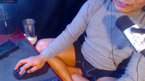 hornydude939393 online show from November 18, 2025, 9:25 am