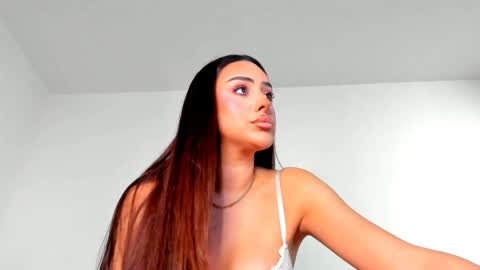Snapshot of hornyemma_ chatting on May 18, 2026, 8:53 am Emma online show from May 18, 2026, 8:53 am