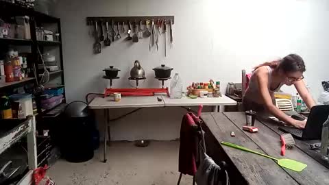 Nix  D online show from December 18, 2025, 6:52 am