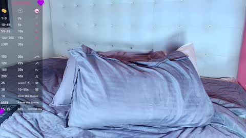 Snapshot of hornyhousekeeper_ chatting on February 6, 2025, 3:41 pm Valentina online show from February 6, 2025, 3:41 pm