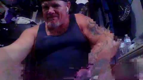 hornyhungwhiteboy4u269 online show from October 6, 2025, 12:19 am