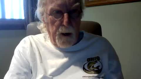 Snapshot of hornyinohio9 chatting on April 18, 2026, 4:22 pm HornyInOhio9 online show from April 18, 2026, 4:22 pm