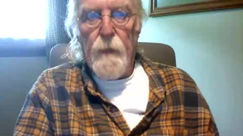 Snapshot of hornyinohio9 chatting on May 25, 2026, 3:40 pm HornyInOhio9 online show from May 25, 2026, 3:40 pm