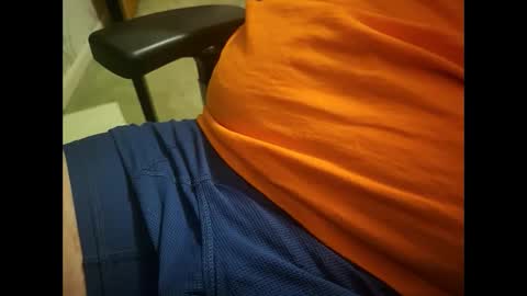 Snapshot of hornynpa chatting on April 15, 2026, 2:18 am Say hi if horny online show from April 15, 2026, 2:18 am