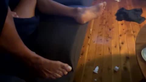 hornyonelooking1 online show from October 6, 2025, 10:56 am