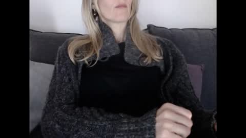 Snapshot of hornyssima chatting on April 24, 2026, 9:12 am Hornyssima online show from April 24, 2026, 9:12 am