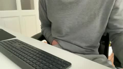 Snapshot of hornysteve_69 chatting on October 9, 2025, 7:17 am Steve online show from October 9, 2025, 7:17 am