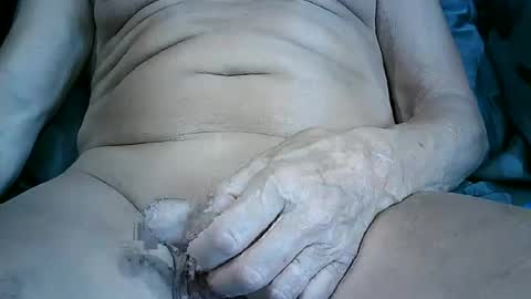 Snapshot of hornytomuk1 chatting on June 18, 2026, 8:14 am hornytomuk1 online show from June 18, 2026, 8:14 am