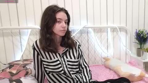 Snapshot of hortenciajenovese chatting on October 12, 2025, 8:57 am Mia online show from October 12, 2025, 8:57 am