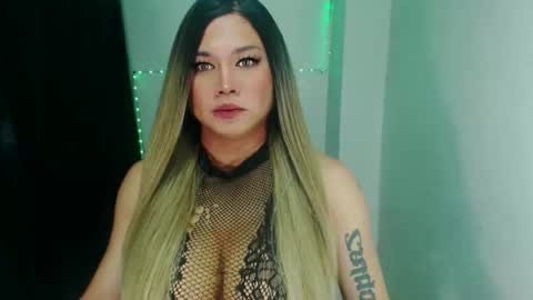 YOUR MAJESTY LUCY PEARL online show from December 4, 2024, 2:53 am