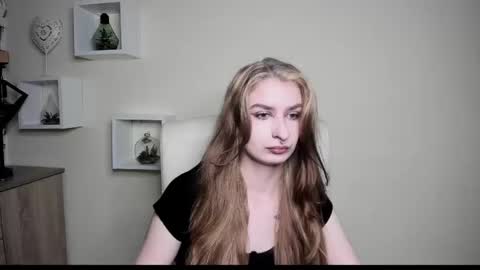 NINA online show from October 14, 2025, 5:52 am