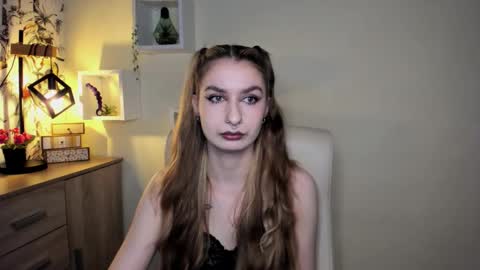 NINA online show from November 21, 2025, 6:45 am