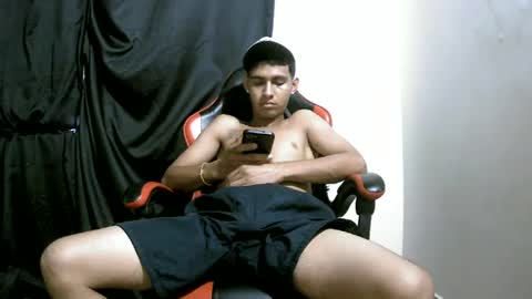 Snapshot of hot__mechanic chatting on July 7, 2026, 6:56 pm hot__mechanic online show from July 7, 2026, 6:56 pm