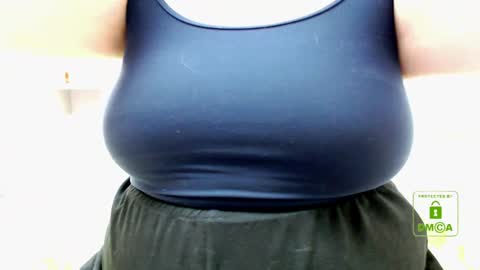 Snapshot of hot_and_pretty chatting on December 4, 2024, 9:18 am Lila online show from December 4, 2024, 9:18 am