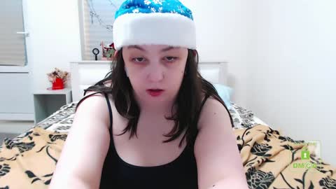 Snapshot of hot_and_pretty chatting on December 25, 2024, 12:15 pm Lila online show from December 25, 2024, 12:15 pm