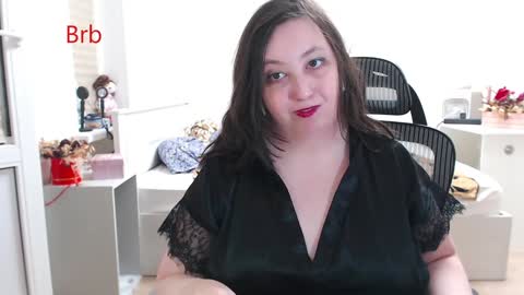 Snapshot of hot_and_pretty chatting on December 29, 2024, 3:57 pm Lila online show from December 29, 2024, 3:57 pm
