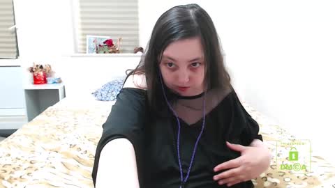 Snapshot of hot_and_pretty chatting on February 17, 2025, 4:04 pm Lila online show from February 17, 2025, 4:04 pm