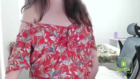 Snapshot of hot_and_pretty chatting on October 1, 2025, 9:26 am Lila online show from October 1, 2025, 9:26 am