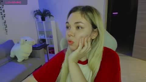   online show from December 20, 2025, 7:21 pm