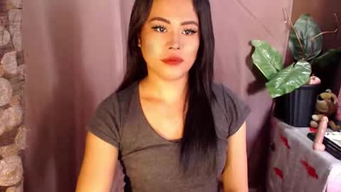 Snapshot of hot_babe0802 chatting on May 25, 2026, 1:55 am HANNA online show from May 25, 2026, 1:55 am