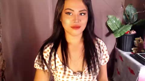 Snapshot of hot_babe0802 chatting on May 27, 2026, 2:08 am HANNA online show from May 27, 2026, 2:08 am