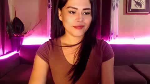 Snapshot of hot_babe0802 chatting on June 5, 2026, 8:09 am HANNA online show from June 5, 2026, 8:09 am