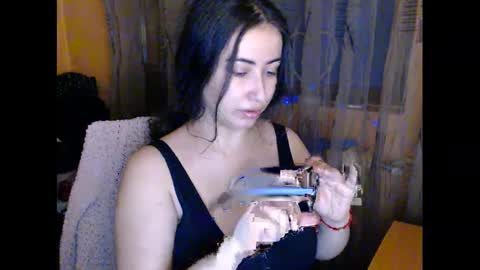 v     online show from March 1, 2025, 10:21 pm