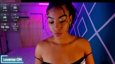 Snapshot of hot_couple07_ chatting on September 11, 2025, 4:56 am Hot Couple online show from September 11, 2025, 4:56 am