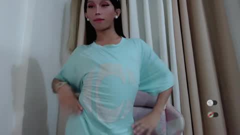 Snapshot of hot_khianna chatting on June 25, 2026, 2:10 pm Khianna online show from June 25, 2026, 2:10 pm